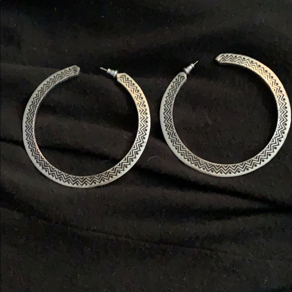 House of Harlow tribal earrings